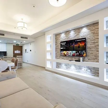 First Class 2Br Expansive Balcony Oasis Dubai Exterior photo
